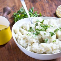 Easy Garlic Mashed Potatoes - Recipe photo by beckyros