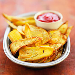 Sweet Potato Chips with Ketchup - Recipe photo by finedininglovers