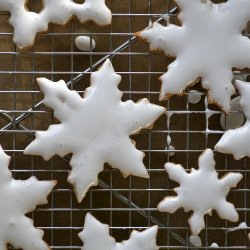 Snowflake Spice Cookies - Recipe photo by theviewfromgreatisland