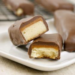 Homemade Twix Bars - Recipe photo by MissCandiQuik