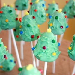 Christmas Tree Cake Pops - Recipe photo by eatsweetbycarlasue