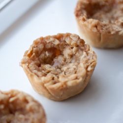 Mini Crunchy Caramel Apple Pies - Recipe photo by thechrissywinchester