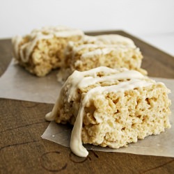 Apple Cider Rice Krispy Treats - Recipe photo by mallowandco