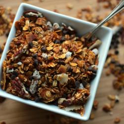 Chocolate Chunk Maple Granola - Recipe photo by chocolatechoufleur