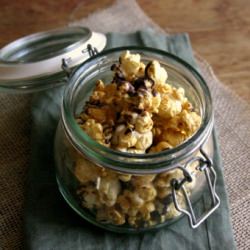 Chocolate Caramel Popcorn - Recipe photo by CrunchyCreamySweet