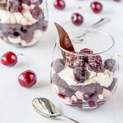 Black Forest Cheesecake Trifle - Recipe photo by delicieux