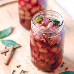 Quick-Pickled Grapes - Recipe photo by brooklynsupper
