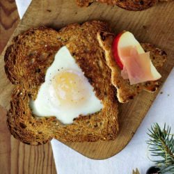 Egg in a Hole - Recipe photo by Hanielas