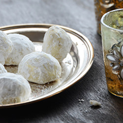Russian Tea Cakes - Recipe photo by AnEdibleMosaic
