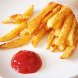 Oven Baked Spicy Fries - Recipe photo by Ritroviamoci in Cucina