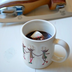 Healthy Hot Chocolate - Recipe photo by evabakes