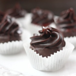 Almond Raspberry Truffle Cakes - Recipe photo by theoldhen