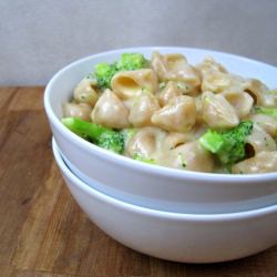 Creamy Panera Broccoli Cheddar Mac - Recipe photo by justthetip