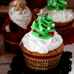 Turrón Cream Cupcakes - Recipe photo by desirvientadas
