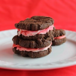 Peppermint Oreos - Recipe photo by kellzvb