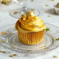 White Chocolate Champagne Cupcakes - Recipe photo by butterchantilly