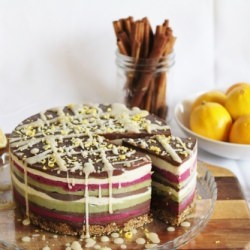 Layered Ice Cream Cake - Recipe photo by emvoneuw