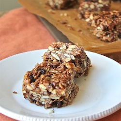 Homemade Granola Bars - Recipe photo by TheWimpyVegetarian