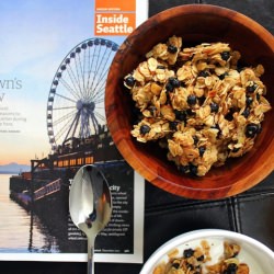 Best Wild Blueberry Almond Granola - Recipe photo by smallkitchenchronicles