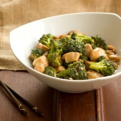 Chicken and Broccoli Stir Fry - Recipe photo by thatskinnychickcanbake