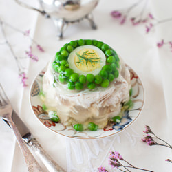 Chicken Aspic with Green Peas & Egg - Recipe photo by cooking melangery