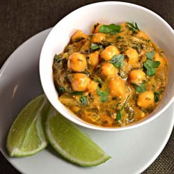Lighter Chickpea & Spinach Curry - Recipe photo by Jilly Inspired