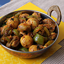 Mushroom Capsicum Masala - Recipe photo by Aromatic Cooking