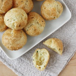 How to Make Gougeres - Recipe photo by foodnouveau