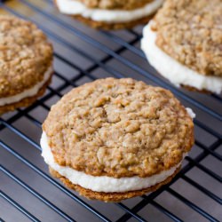 Oatmeal Creme Pies - Recipe photo by sallysbakingaddiction