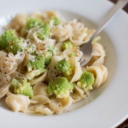 Romanesco Cacio e Pepe - Recipe photo by LickMySpoon