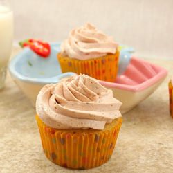 Browned Butter Cupcakes w/ Figs - Recipe photo by Bake Something