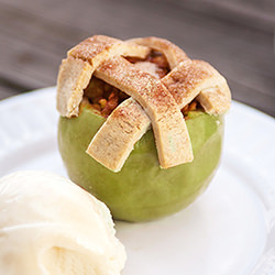 Apple Pie Baked in the Apple - Recipe photo by ffandd