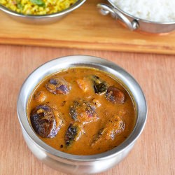 Brinjal in Tamarind Coconut Sauce - Recipe photo by vsharmilee