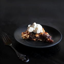 Almond, Date & Chocolate Cake - Recipe photo by soffia