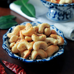 Thai-Spiced Cashews - Recipe photo by rachelcooksthai