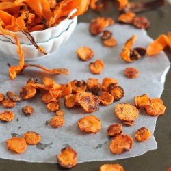 Crispy Carrot Chips: 2 Ways - Recipe photo by Running to the Kitchen