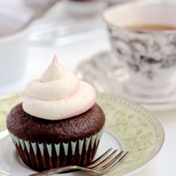 Vegan Chocolate Almond Cupcakes - Recipe photo by coreychinyick