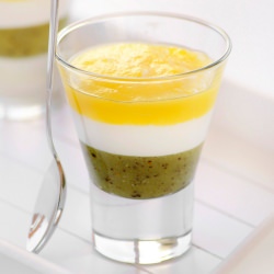 Cups of Mango, Kiwi and Yogurt - Recipe photo by wada