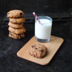 Cookies with nuts and chocolate - Recipe photo by linnkatarina