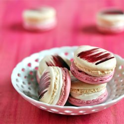 Tea-Flavoured Ganache Macarons - Recipe photo by argone