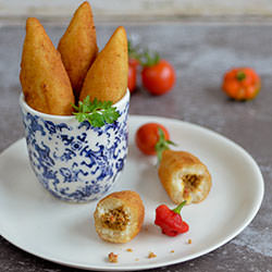 Cassava Rolls - Recipe photo by Tia Clara - DominicanCooking
