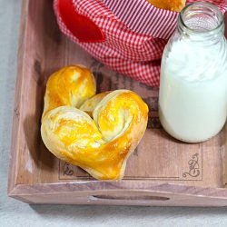 Sweet Pastry Hearts - Recipe photo by Nada