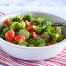 Tomato Broccoli Salad - Recipe photo by hornedfroggy