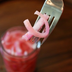 Pickled Red Onions - Recipe photo by wifeplzak