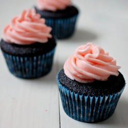 Dark Chocolate Champagne Cupcakes - Recipe photo by evabakes