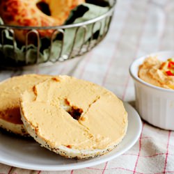 Sriracha Cream Cheese - Recipe photo by oobinsnaffa