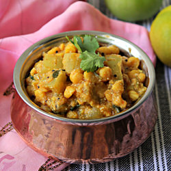 Lentils With Green Tomatoes - Recipe photo by Aromatic Cooking