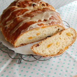 Maple-iced Fruity Advent Bread - Recipe photo by Technicolor Kitchen