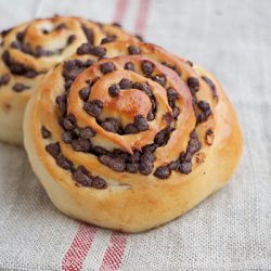 Chocolate Chip Bread Rolls - Recipe photo by labna