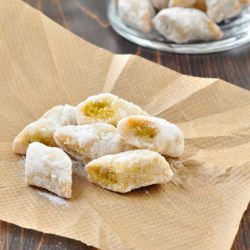Almond and Pistachio Cookies "Amadeo" - Recipe photo by vene-ro4ka